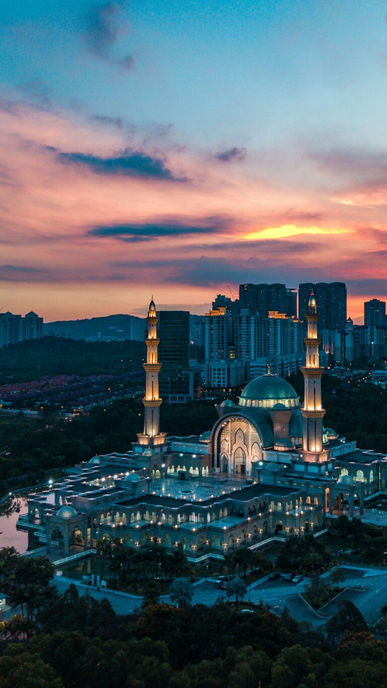 Hadith on Peaceful Guide - Islamic Wisdoms